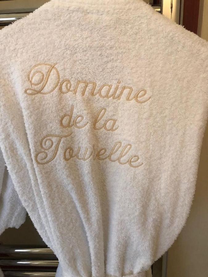 Domaine De La Tourelle Orgon Екстер'єр фото