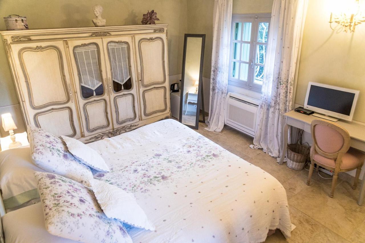 Domaine De La Tourelle Orgon Екстер'єр фото
